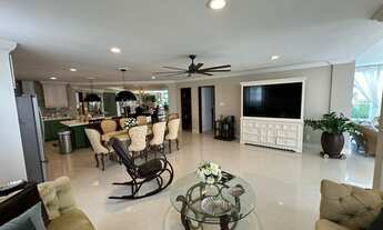 Imagem: VENDO LUXUOSA CASA DUPLEX COM 6 QUARTOS