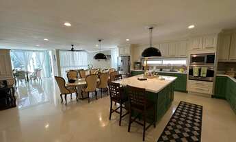 Imagem: VENDO CASA DUPLEX COM 6 QUARTOS EM INTERLAGOS