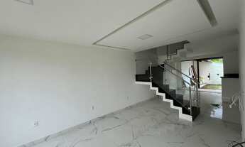 Imagem 2: VENDO CASA DUPLEX COM 4 QUARTOS EM ABRANTES