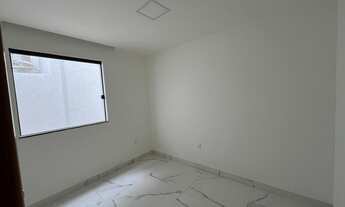 Imagem 4: VENDO CASA DUPLEX COM 4 QUARTOS EM ABRANTES