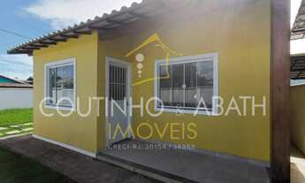 Imagem: CASAS NOVAS ENTRE A PRAIA E LAGOA DE SAQUAREMA!