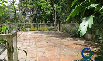 Imagem 5: 3 dormitórios, 2 banheiro, 1 vaga na garagem, 241M² de Área Construída, 241M² de Área Tota