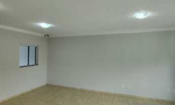 Imagem 7: Salão Industrial à Venda em Santa Bárbara Doeste-SP - Jardim São Francisco: 3 Salas, 4 Ba