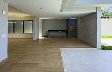 Imagem 4: 4 dormitórios, 4 suíte, 2 vagas na garagem, 442M² de Área Construída