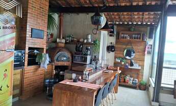 Imagem 2: 3 dormitórios, 3 suíte, 4 banheiro, 2 vagas na garagem, 230M² de Área Construída