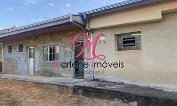 Imagem: Casa com 3 Quartos e 10 Vagas de Garagem