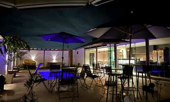 Imagem: Casa com piscina para venda em Esmeraldas