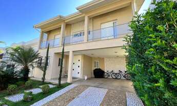 Imagem 2: Casa de Condomínio com 3 Quartos e 6 banheiros à Venda por R$ 2.080.000,00