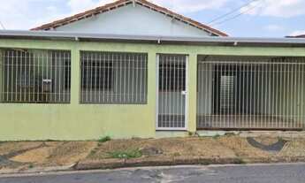 Imagem 1: Imóvel de Alto Padrão à Venda em Campinas-SP: Casa com 2 Quartos, 1 Suíte, 3 Vagas de Gara