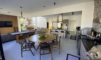 Imagem: Sobrado com 4 suítes 329m² em Condomínio