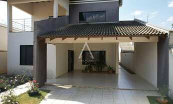 Imagem: Imóvel Residencial, 4 dormitórios na Rua