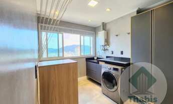 Imagem 3: Lindo apartamento de alto padrão na ponta da praia