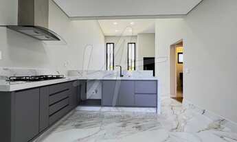 Imagem 4: Casa com 3 suítes e 4 vagas de garagem