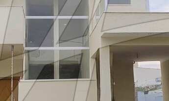 Imagem: Casa com 3 Suítes à Venda Residencial