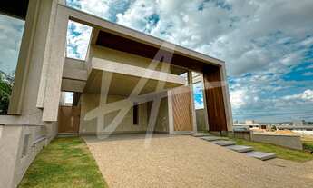 Imagem 2: Casa à venda no Santorini Residencial Club: 4 quartos, 4 suítes, piscina, segurança 24h e