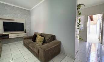 Imagem: Casa com 3 Dormitórios em Excelente Localização