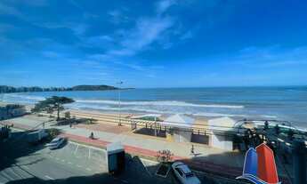 Imagem 6: Com quatro suítes espaçosas, além de uma dependência de empregada completa, este imóvel é