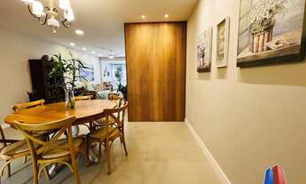 Imagem 3: Cobertura Duplex com vista para o mar. Composta por 4 quartos sendo 2 suítes.Área com chur