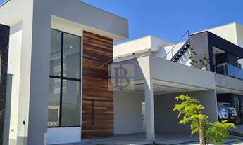 Imagem 2: Casa de alto padrão em condomínio com 3 quartos, 3 suítes e 200m² em Maricá-RJ. Agende sua