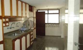 Imagem 6: Excelente 4qtos com 2 vgs, planta única no Centro