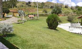 Imagem: Maravilhoso sítio com lago, nascente, campinho