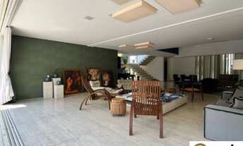 Imagem 4: Leilão de Casa Luxuosa na Barra da Tijuca: 6 Quartos, 3 Suítes, 3 Salas, 4 Banheiros, 6 Va