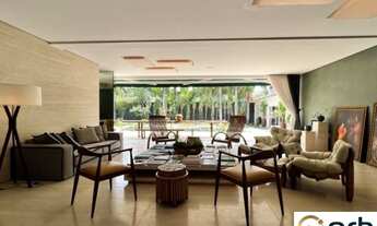 Imagem 6: Leilão de Casa Luxuosa na Barra da Tijuca: 6 Quartos, 3 Suítes, 3 Salas, 4 Banheiros, 6 Va