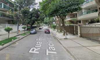 Imagem 5: Leilão de Apartamento Exclusivo com 2 Quartos e 2 Vagas no Recreio dos Bandeirantes, Rio d