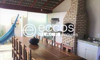 Imagem: Casa a venda no bairro Alto Umuarama II