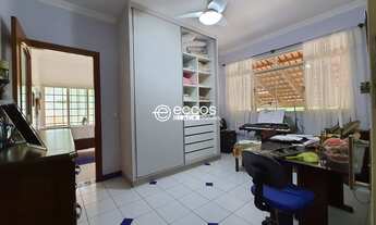 Imagem 6: Chácara com 12.000m2 de área, 453m2 construídos