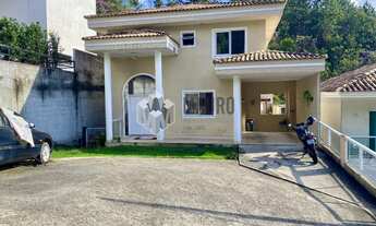 Imagem: Ampla e Confortável Casa em Condomínio