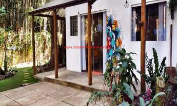 Imagem: Imóvel à venda com três casas com acessos