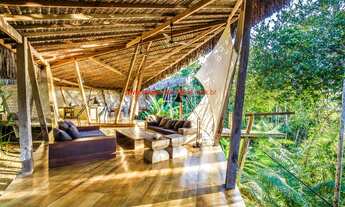 Imagem 2: Casa dos sonhos a venda em Itacaré Bahia! Arquitetura despojada e estilo exuberante em mei