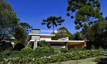 Imagem: 5 dormitórios, 2 banheiro, 4 vagas na garagem