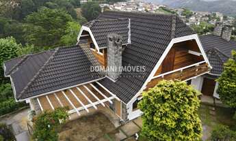 Imagem 2: 4 dormitórios, 4 suíte, 1 banheiros, 4 vagas na garagem