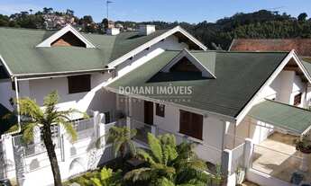 Imagem 2: CASA RESIDENCIAL em CAMPOS DO JORDÃO - SP, Região da Abernéssia