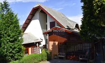 Imagem 2: CASA RESIDENCIAL em CAMPOS DO JORDÃO - SP, Região do Alto do Capivari