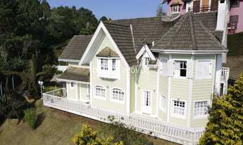 Imagem 2: 5 dormitórios, 2 suíte, 1 banheiros, 2 vagas na garagem