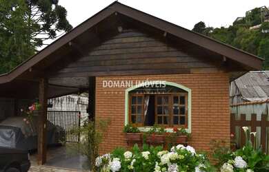 Imagem 2: CASA RESIDENCIAL em CAMPOS DO JORDÃO - SP, Região da Abernéssia