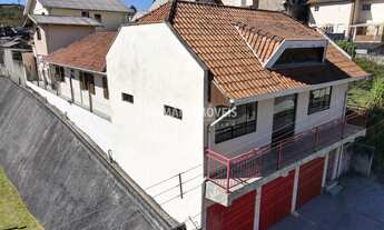 Imagem 3: 4 dormitórios, 1 suítes, 1 banheiros, 3 vagas na garagem