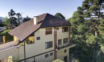 Imagem: 4 dormitórios, 2 suíte, 2 banheiro, 3