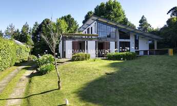 Imagem: 4 dormitórios, 2 banheiro, 3 vagas na garagem