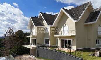 Imagem 2: CASA RESIDENCIAL em CAMPOS DO JORDÃO - SP, Região do Alto do Capivari