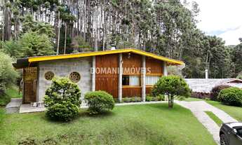 Imagem: 4 dormitórios, 2 banheiro, 4 vagas na garagem