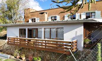 Imagem 2: CASA RESIDENCIAL em CAMPOS DO JORDÃO - SP, Região do Alto do Capivari