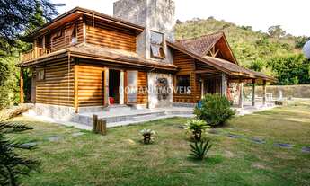 Imagem 2: 4 dormitórios, 4 suíte, 1 banheiros, 2 vagas na garagem