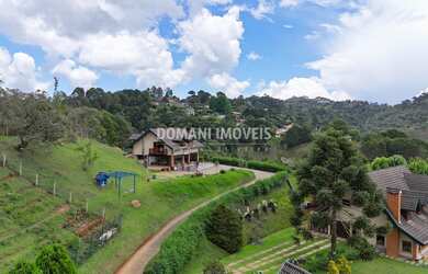 Imagem 5: 5 dormitórios, 1 suítes, 2 banheiro, 6 vagas na garagem