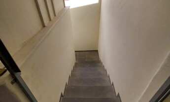 Imagem 6: Casa principal com 2 quartos sala ,cozinha ,banheiro ,garagem fechada, lavanderia ,casa fu