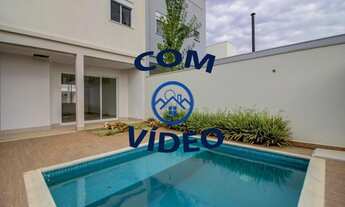 Imagem: Sobrado com 3 suítes e piscina