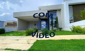 Imagem: Casa com 3 dormitórios e escritório